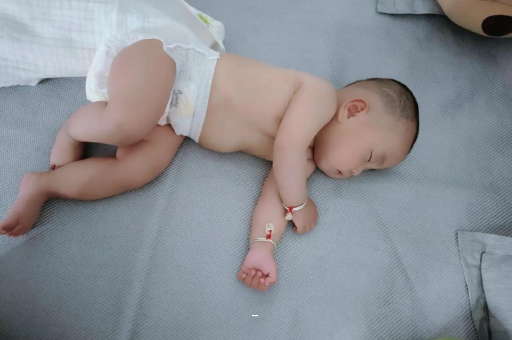 巴音郭楞蒙古宝宝短发型女